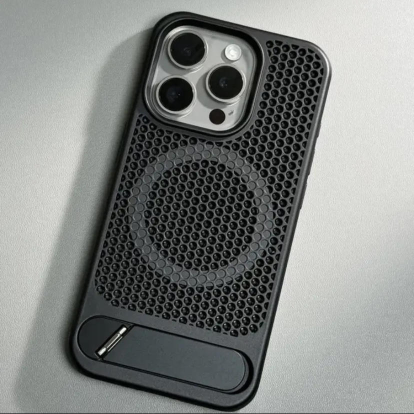 Coque iPhone 15 Pro Max - Refroidissement par Nid d'Abeille avec Support Intégré Anti-Choc pour Gamers et Utilisateurs Intensifs – Image 3