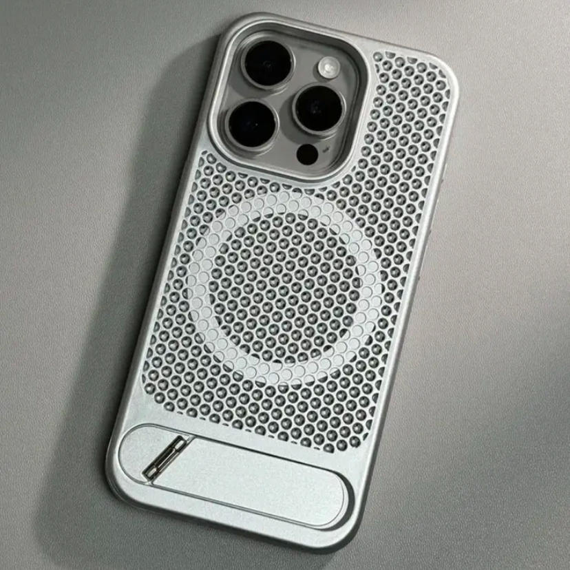 Coque iPhone 15 Pro Max - Refroidissement par Nid d'Abeille avec Support Intégré Anti-Choc pour Gamers et Utilisateurs Intensifs – Image 5