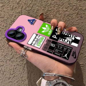 Coque iPhone 13/14 Pro Dorée Stickers de Marques - Verre Trempé