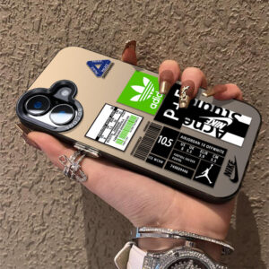 Coque iPhone 12/13 Mickey Violette Stickers Sport - Verre Trempé