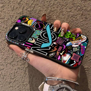 Coque iPhone 14 Pro Max Nike x Pokémon Pikachu Édition Limitée - Verre Trempé